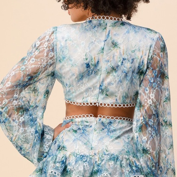 BLUE AND GREEN LONG SLEEVE CUTOUT ROMPER - Picture 7 of 15